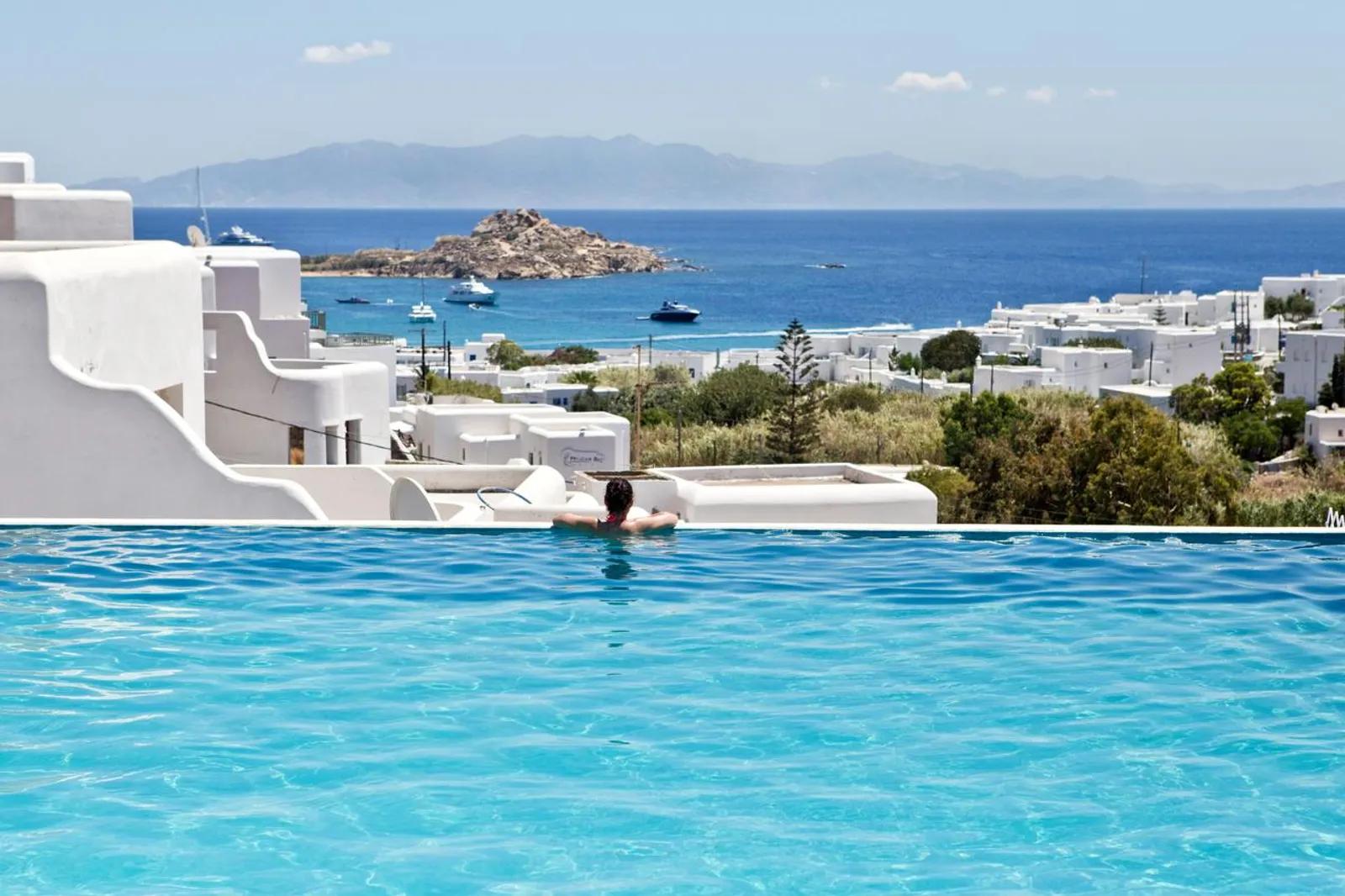 MR AND MRS WHITE MYKONOS